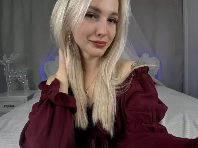 View LisaFoxyMe profile in Girls - A Little Shy category