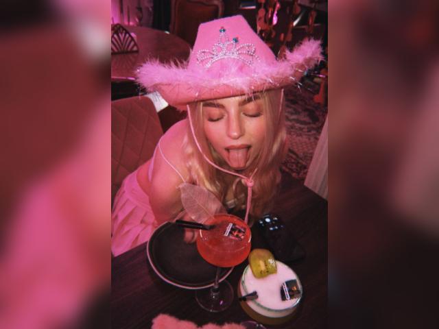 Visit AmeliaFit profile