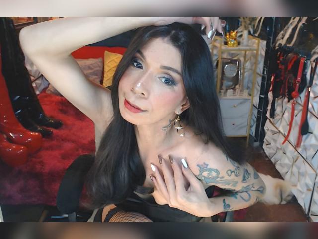 Visit celinafox profile