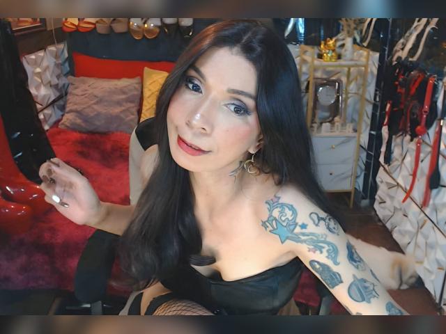 Visit celinafox profile