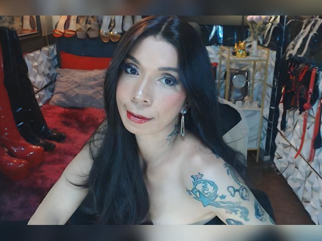 Visit celinafox profile