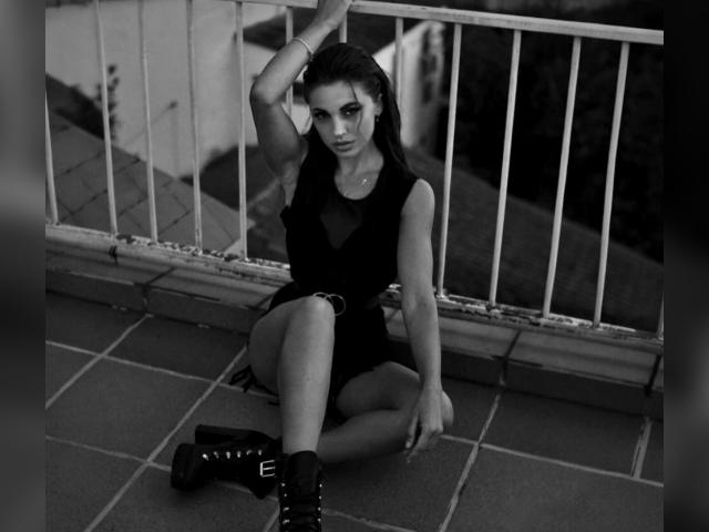 Visit JuliannaSportiv profile