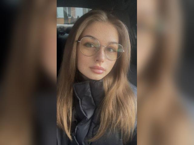 Visit 001GOODGIRL profile