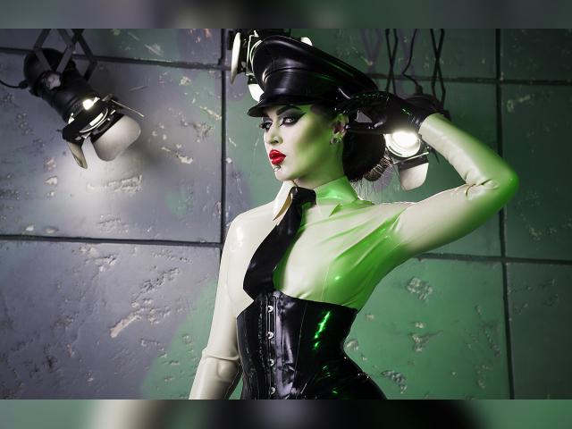 Visit DommeVenena profile