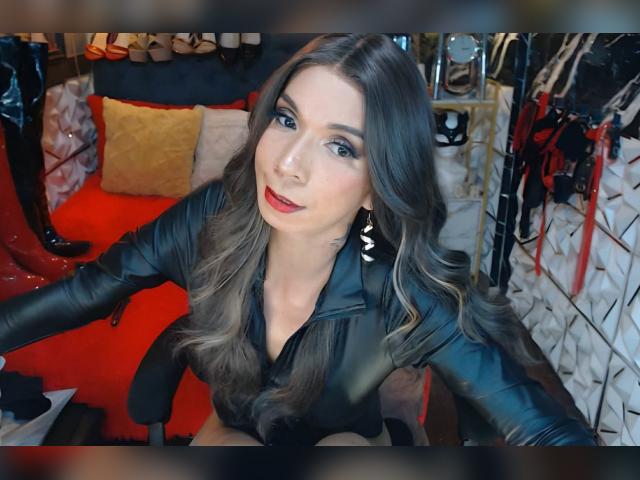 Visit celinafox profile