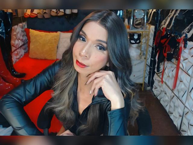 Visit celinafox profile