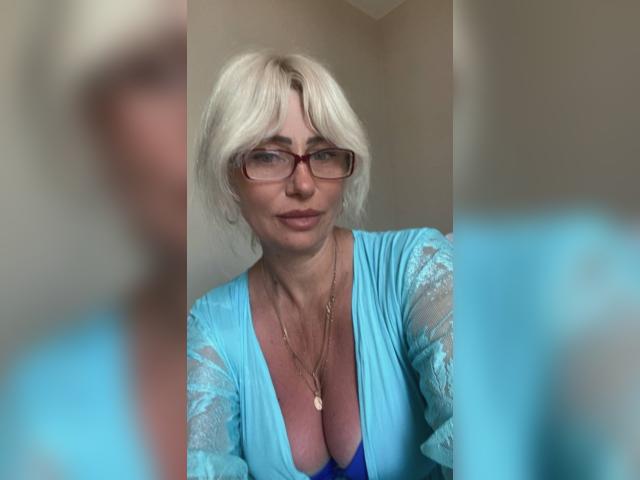 Visit 1Esmeralda profile