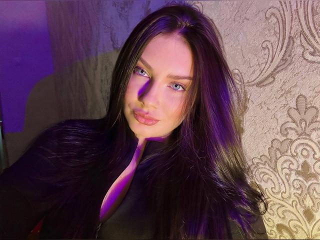 Visit AvelynNoir profile