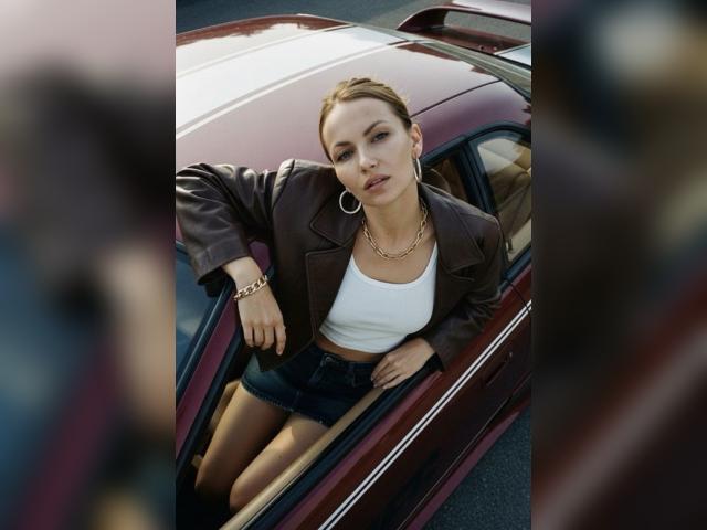 Visit LittleFoxyy profile