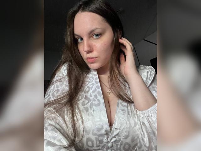 Visit O4livia profile