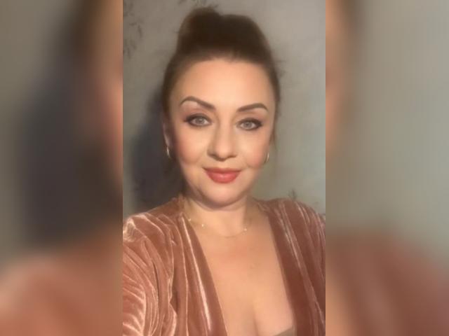 Visit AriaVelvet profile