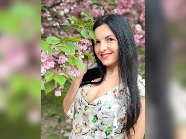 Visit 1Holly profile