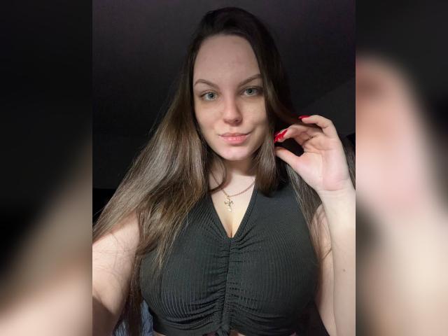 Visit O4livia profile