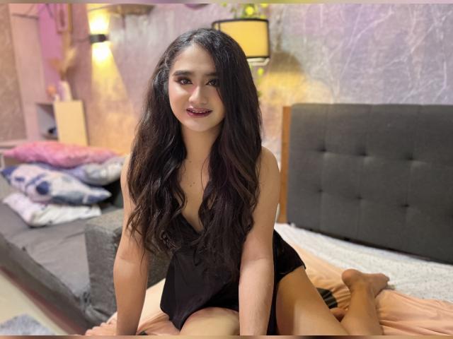 Visit DominanTSussie profile