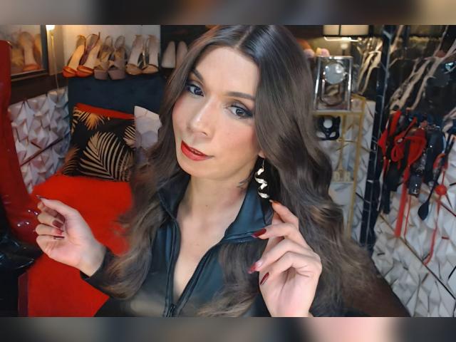 Visit celinafox profile