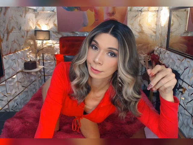 Visit celinafox profile