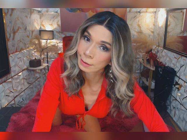 Visit celinafox profile