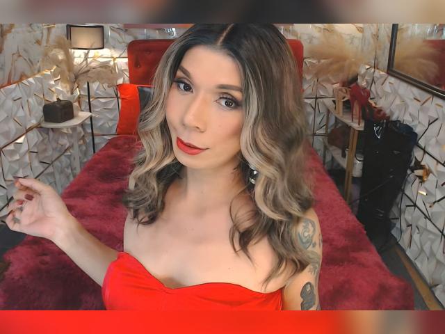 Visit celinafox profile