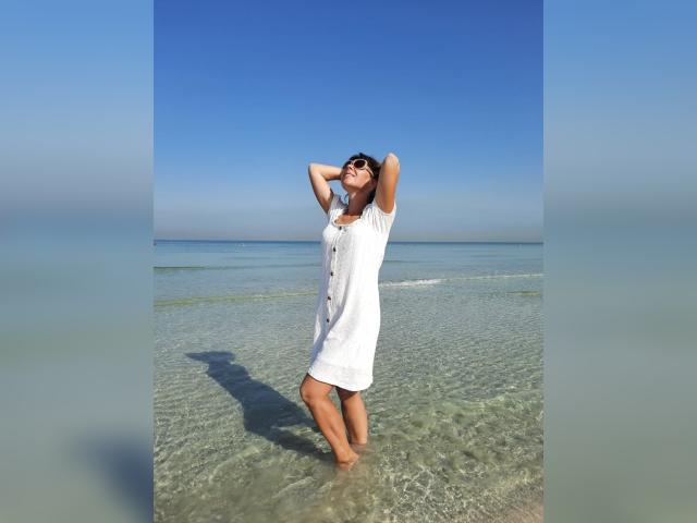 Visit Dinara profile