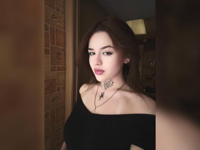Visit HoneyMia profile