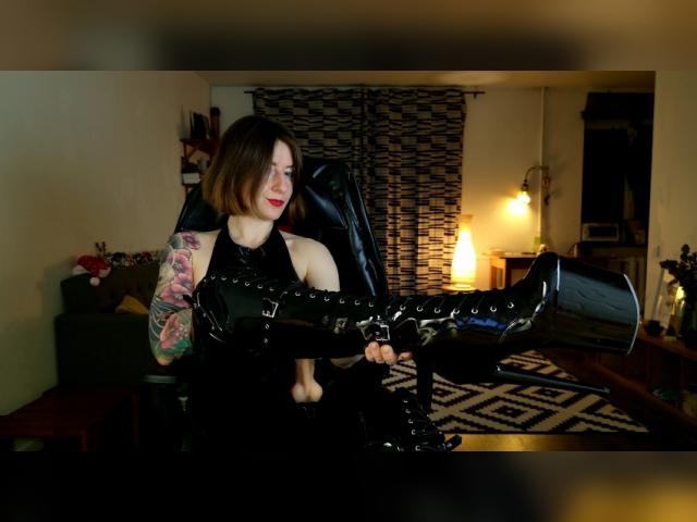 Visit AlysaMoore profile