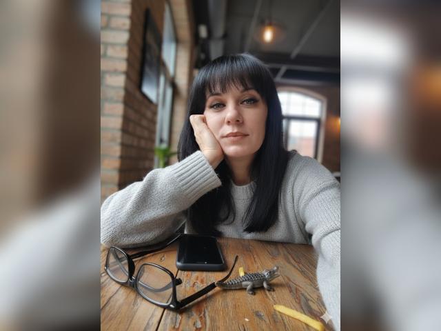 Visit QueenFrost profile