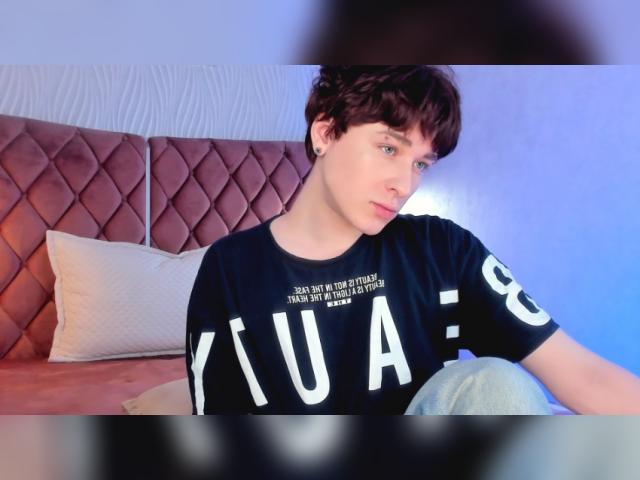 Visit AntonyLewis profile