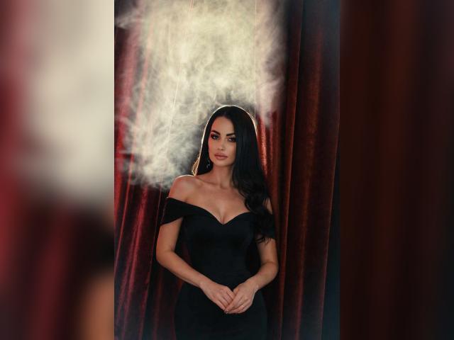 Visit 00Queen profile