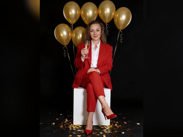 Visit LunaChic profile