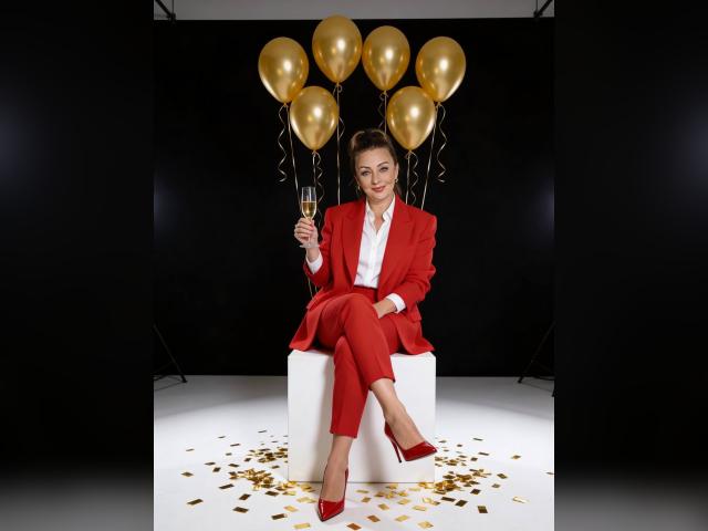 Visit LunaChic profile