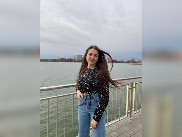 Visit FlowerGirl18 profile