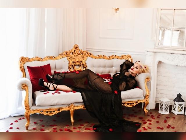 Visit StilettoHeel profile