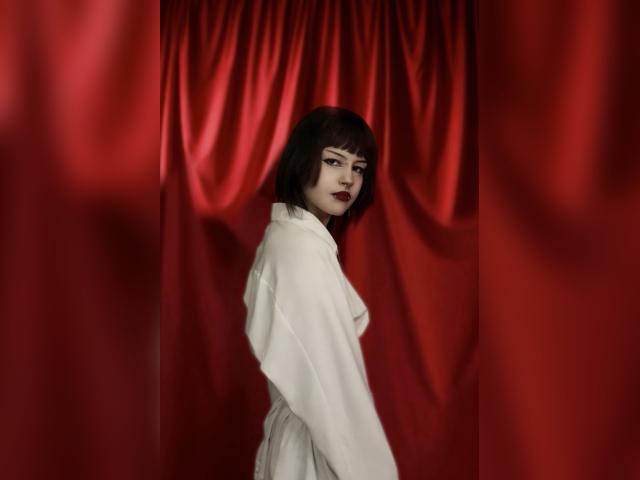 Visit LiyaLuna profile