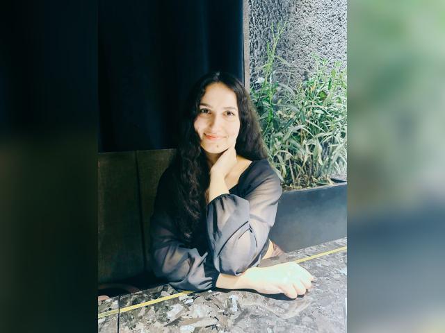 Visit QueenIssaBel profile