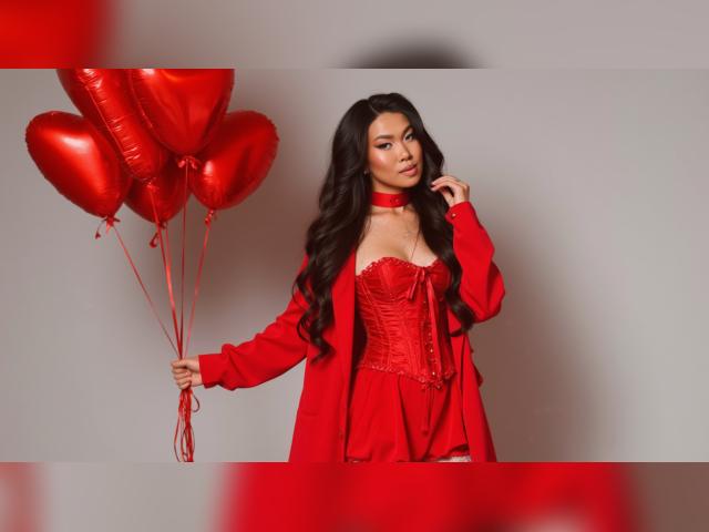 Visit LunaPurrr profile