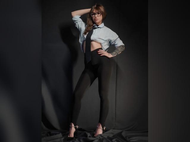 Visit hanat89 profile