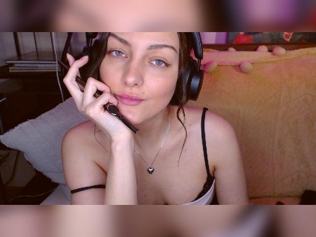 Visit Alina322 profile