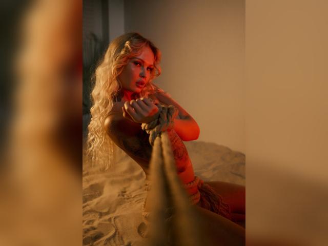 Visit EroticAnn profile