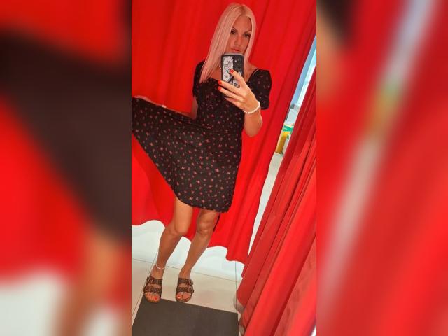 Visit CherryBlond profile