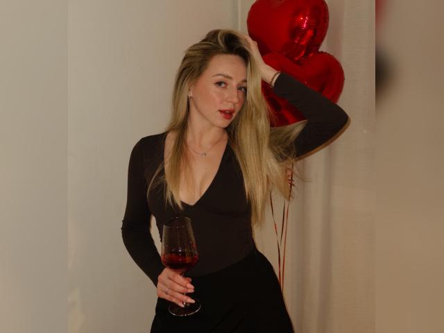 Visit Ellara profile