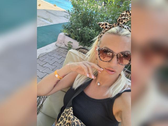 Visit CherryBlond profile