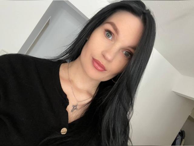 Visit HotyLuna profile