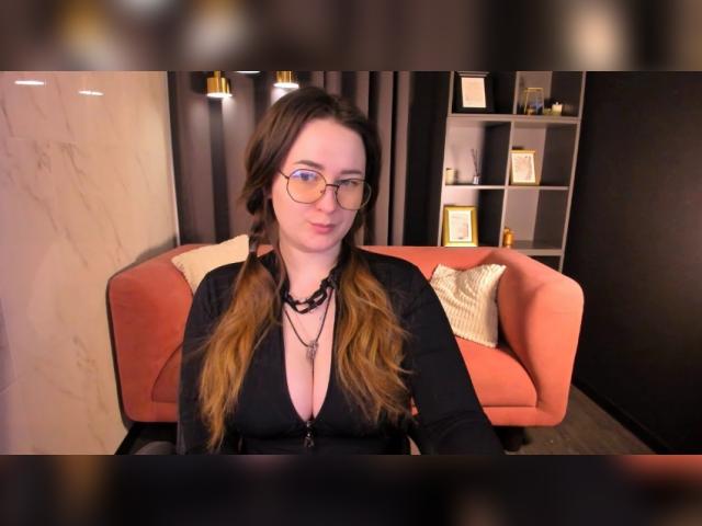 Visit EmmaBloomm profile