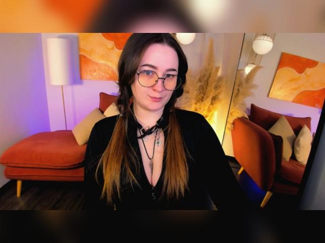 Visit EmmaBloomm profile