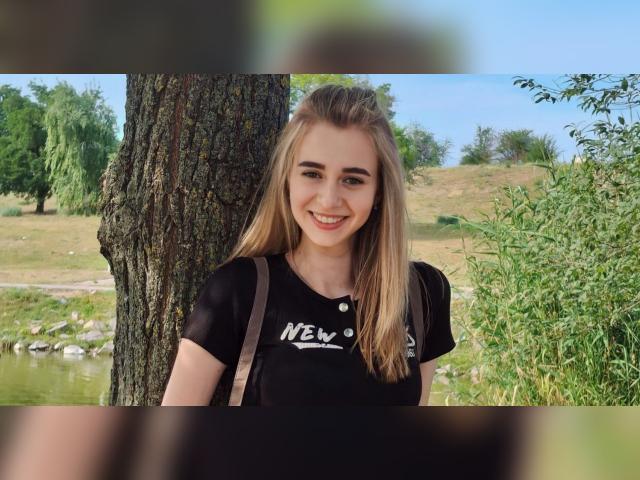 Visit BlondeDaisy profile