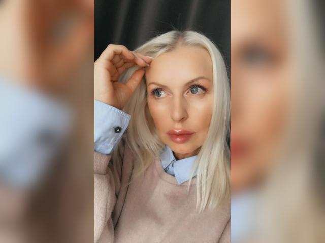 Visit RosalineRena profile