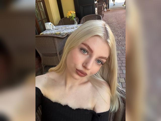 Visit Elunor profile