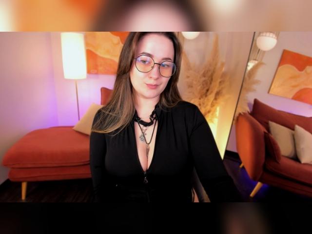 Visit EmmaBloomm profile