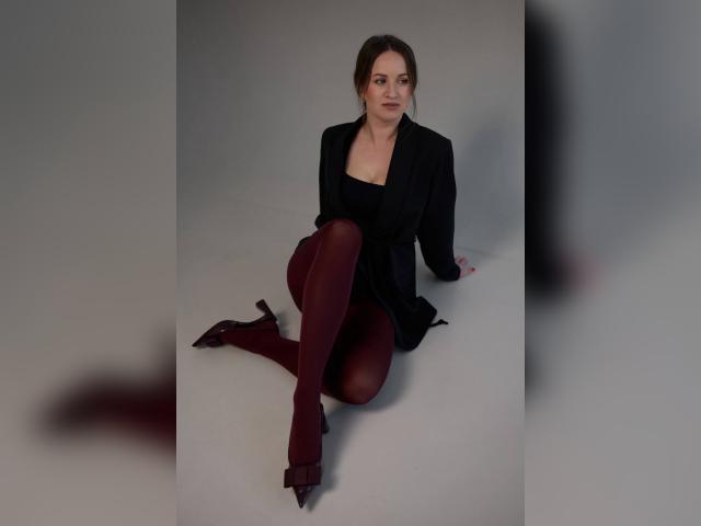 Visit DiamondTease profile