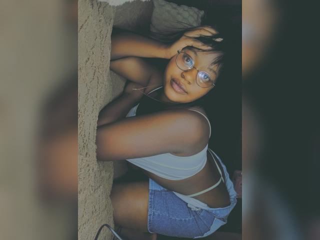 Visit AfricanQueenxxx profile